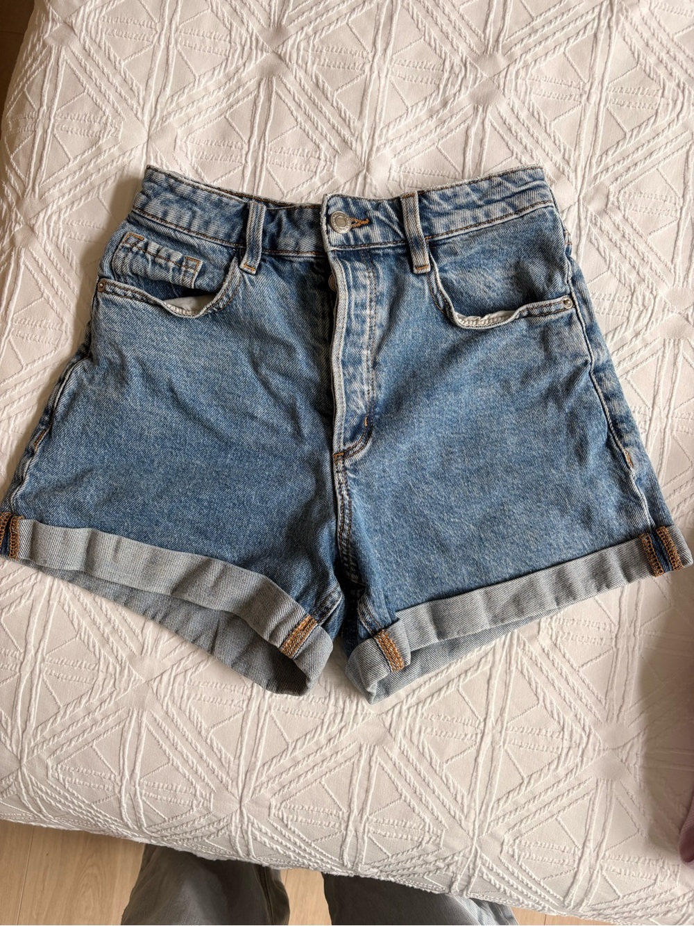 Dynamite Light Blue Rolled-Hem Denim Mom Shorts